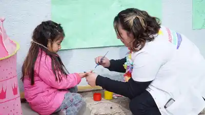 Buscan que niños y adolescentes "recuperen su voz" durante las hospitalizaciones