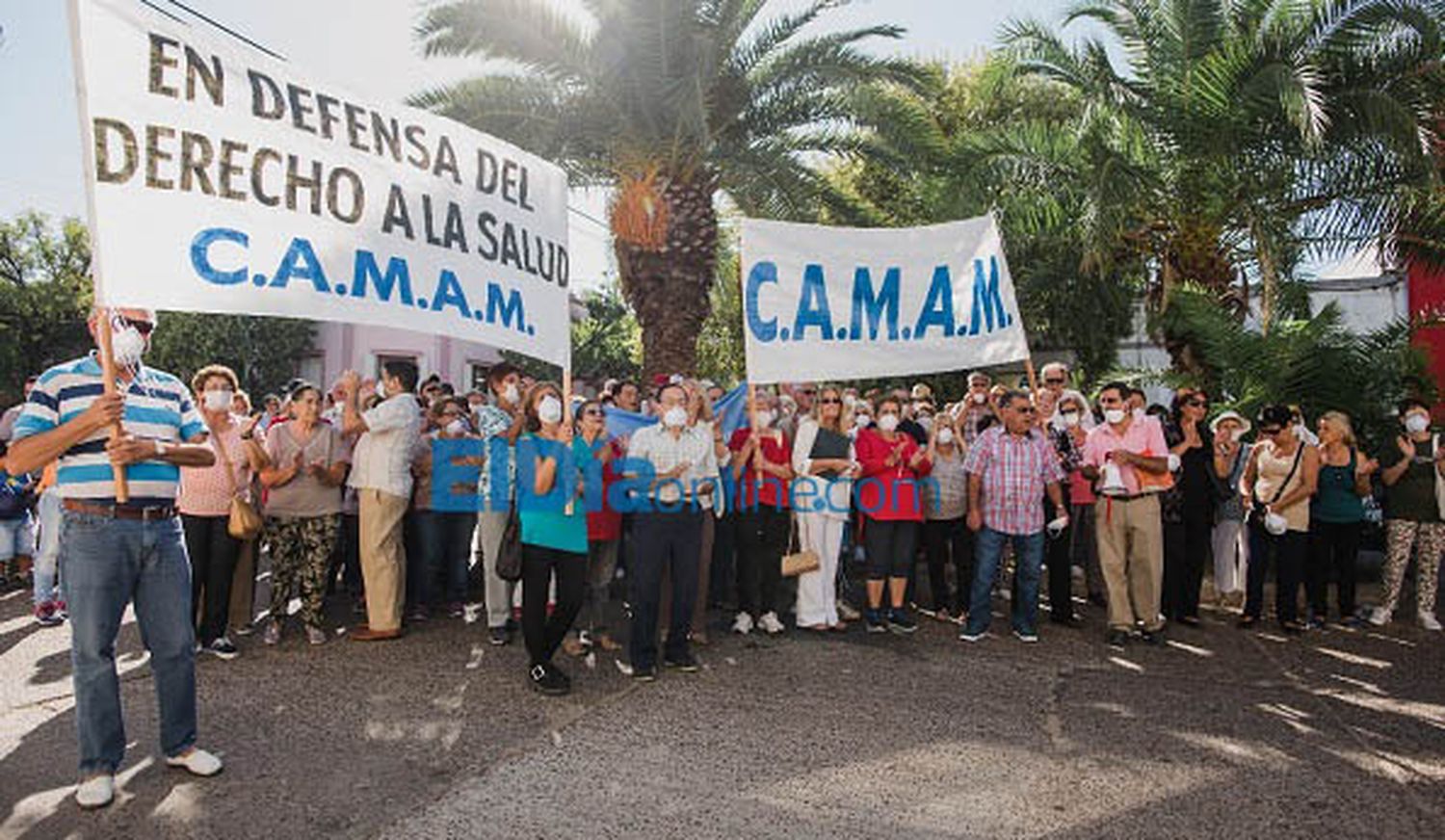 “Marcha de los barbijos" en PAMI: denuncian posible “gerontocidio”
