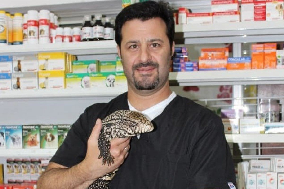 Maximiliano Frutos, médico veterinario.