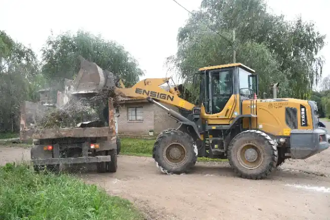 Limpieza y saneamiento: continúan los operativos en distintos barrios de Chascomús