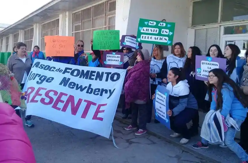 "Frazadazo" en la Escuela N°21: un mes sin calefacción en las aulas