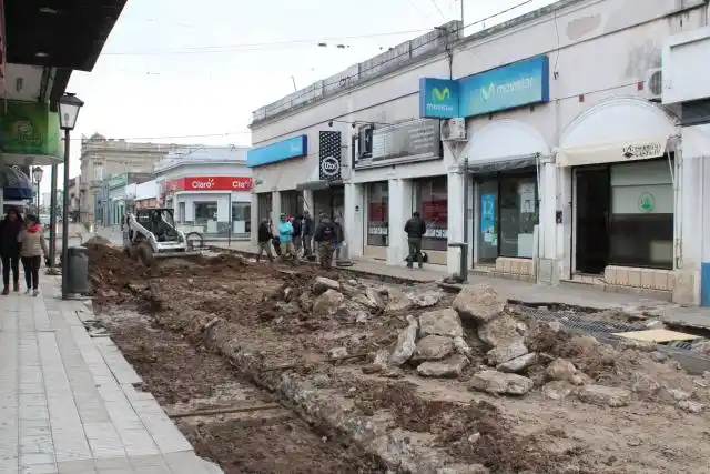 Continúan las obras de construcción del Centro Comercial a Cielo Abierto