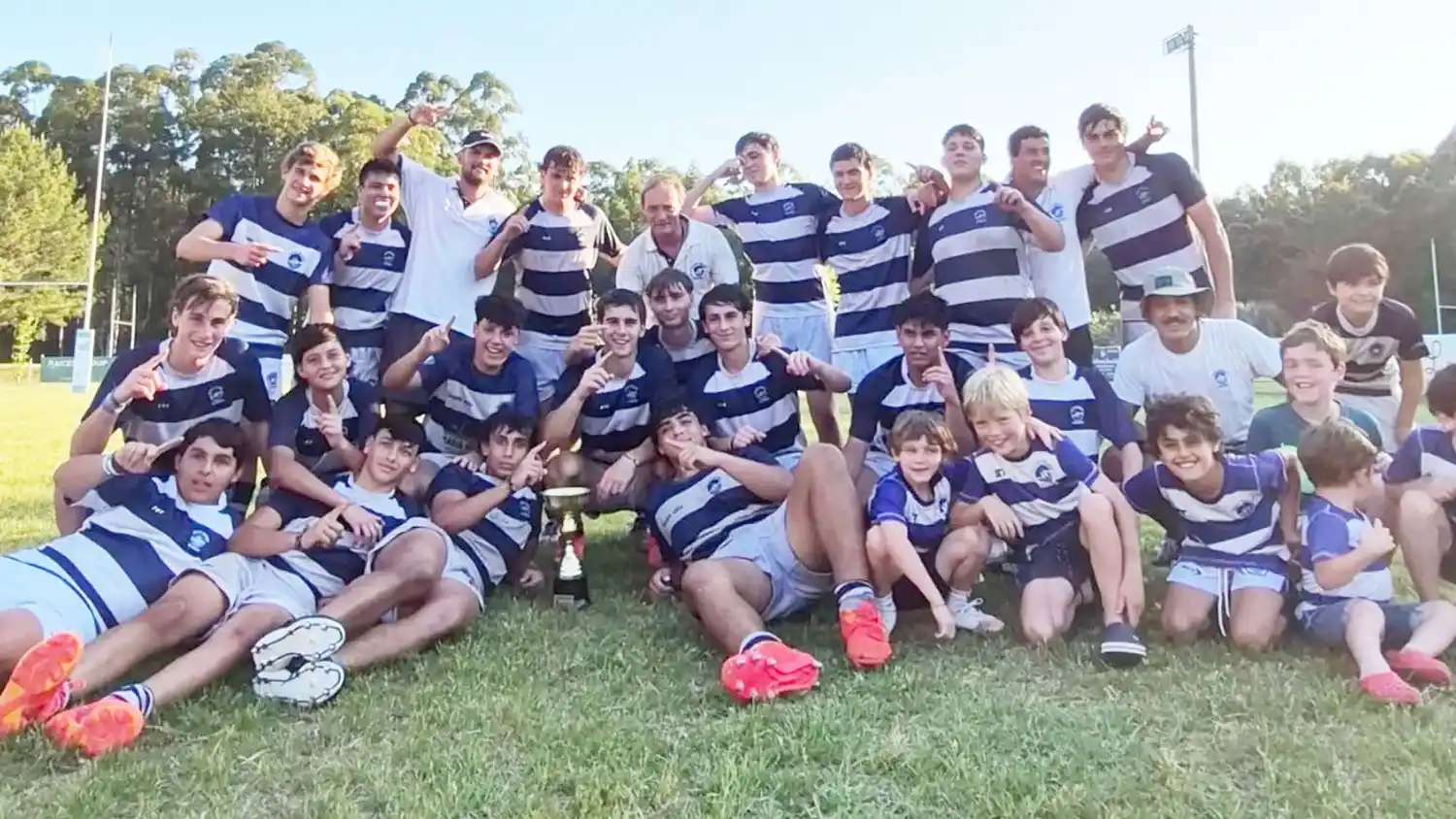 La M1 de Salto Grande Rugby, campeona del Torneo de Desarrollo