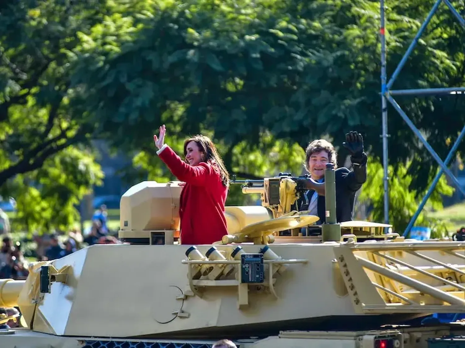 El gobierno confirmó que no se realizará desfile militar del 9 de Julio