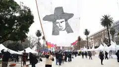 Instalaron 2000 carpas en Plaza de Mayo en reclamo de la libertad de Milagro Sala