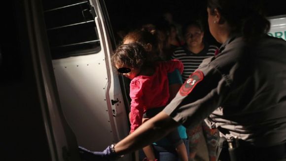 ¡IMPRESIONANTE! Hay más de 320.000 niños migrantes desaparecidos tras cruzar la frontera entre México y EE. UU.