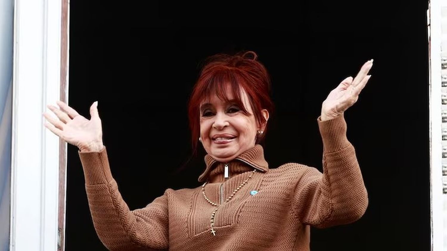 CFK denunció operativo “ilegal” de Bullrich en la puerta de su domicilio y pidió mover la sede del banderazo
