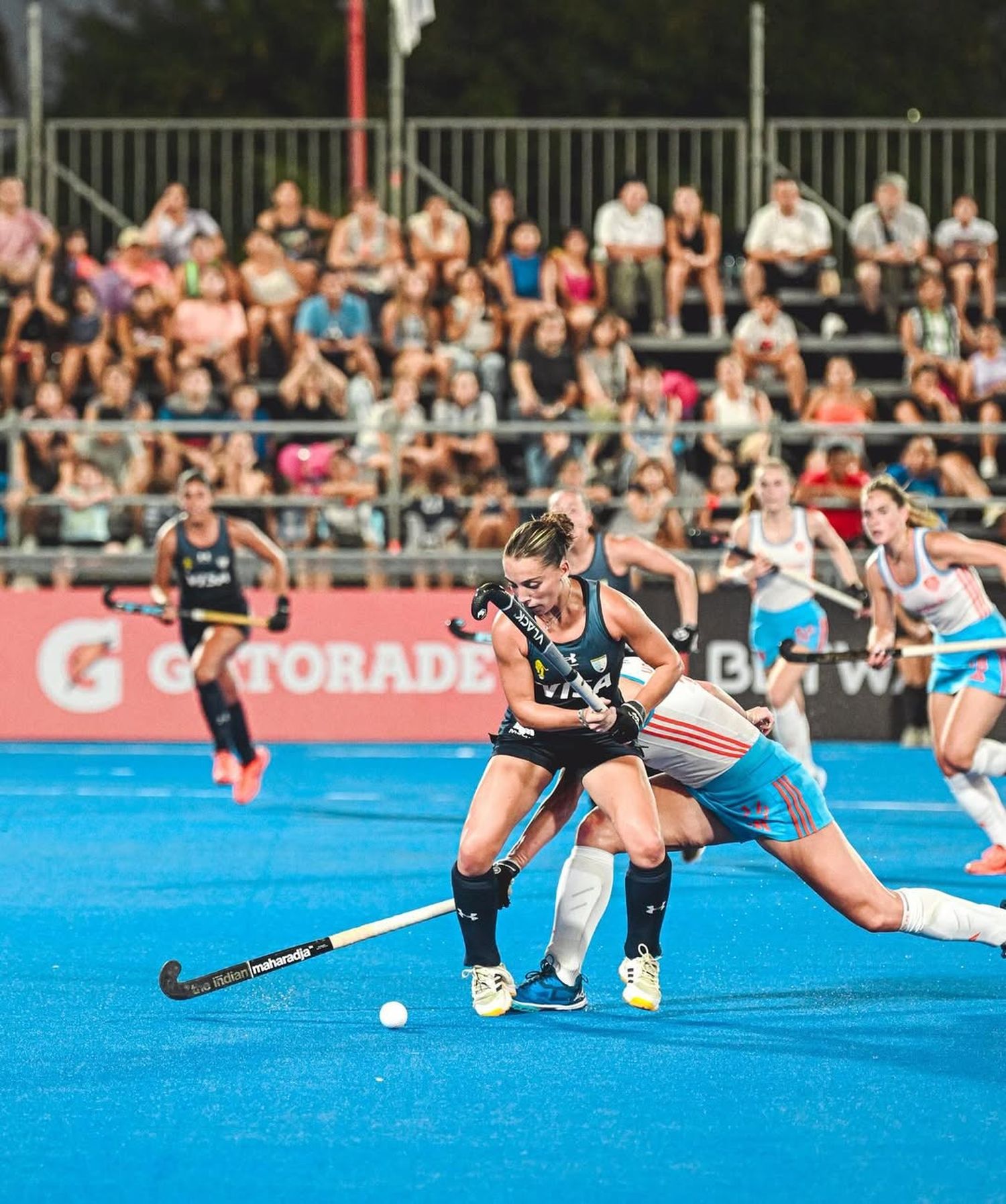 Bruggesser forma parte de los entrenamientos en Las Leonas
