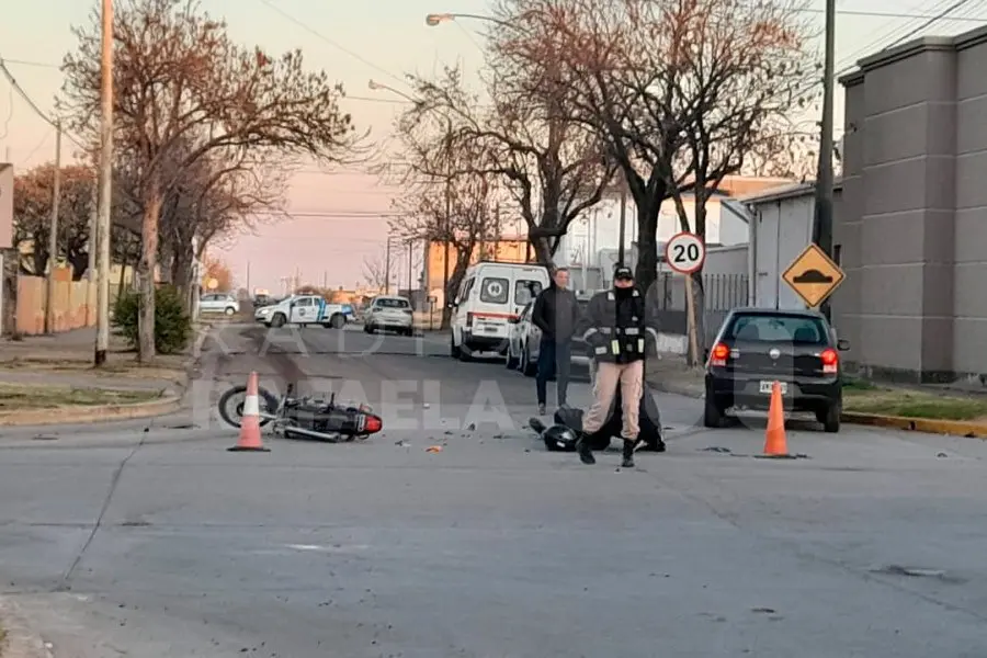 Chocó con su motocicleta y tuvo que ser trasladado urgentemente hacia el nosocomio local