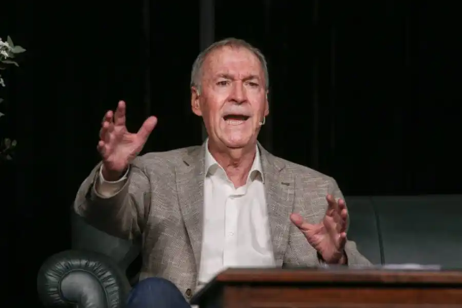 Córdoba presentará un amparo contra la resolución del BCRA que impide a las provincias comprar dólares para pagar deudas