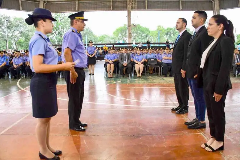 Reconocimiento a mujeres y hombres 
por su “dedicación, esfuerzo y solidaridad”