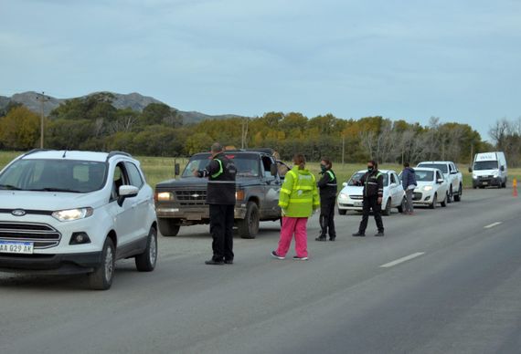 ¿Quién se encarga de verificar que los que ingresan a Tandil cumplan la cuarentena?
