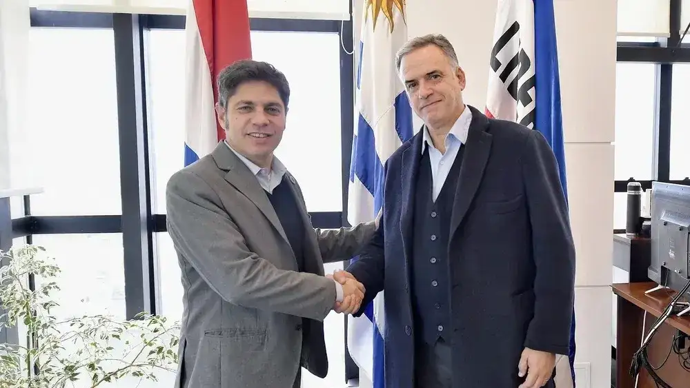 El gobernador Axel Kicillof, y el presidente de Uruguay, Yamandú Orsi.
