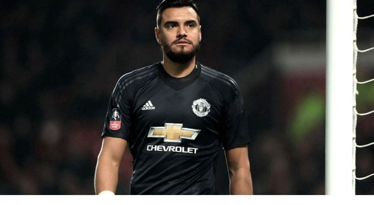 Manchester United, con Sergio Romero, busca semifinales de la FA Cup