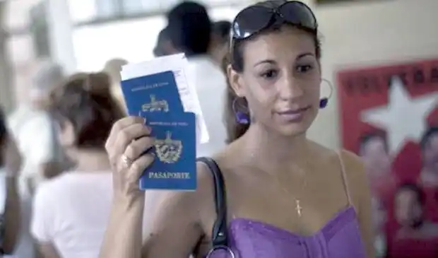 Cuba aplica la reforma migratoria para viajar