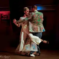 El tango argentino trasciende fronteras y transforma Europa