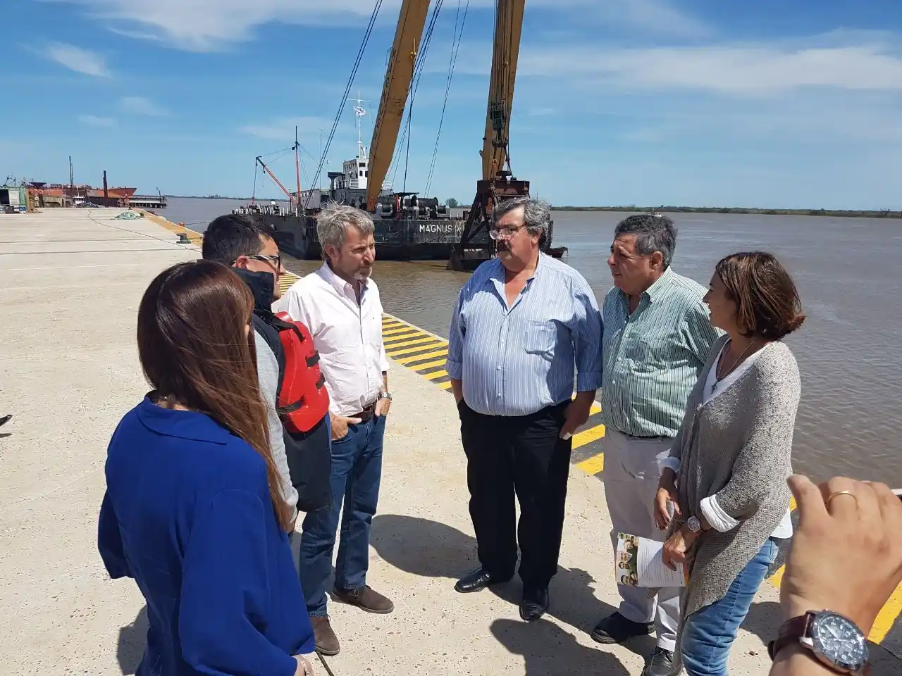 Frigerio timbreó en Islas del Ibicuy y recorrió el puerto