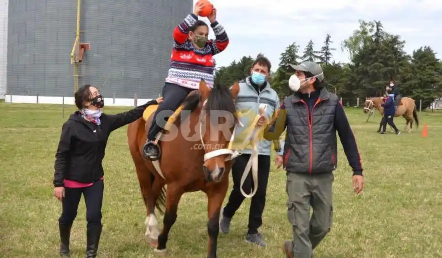 La equinoterapia: una herramienta capaz de mejorar notablemente la salud de personas con discapacidad