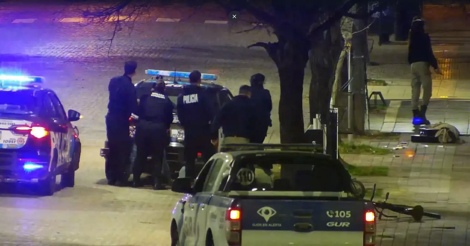 Monitoreo municipal detectó un robo en un drugstore y permitió detener a un adolescente