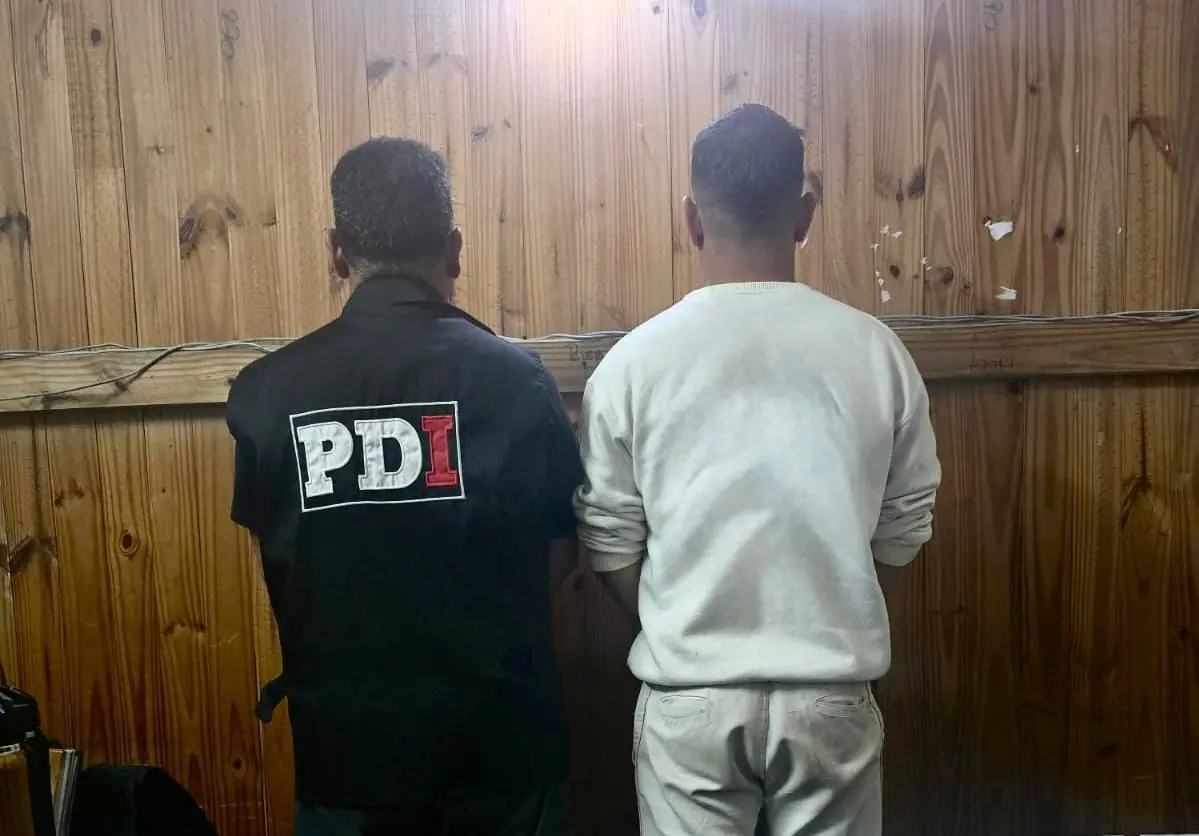 La Justicia Federal ordenó allanamientos posteriores y una detención.