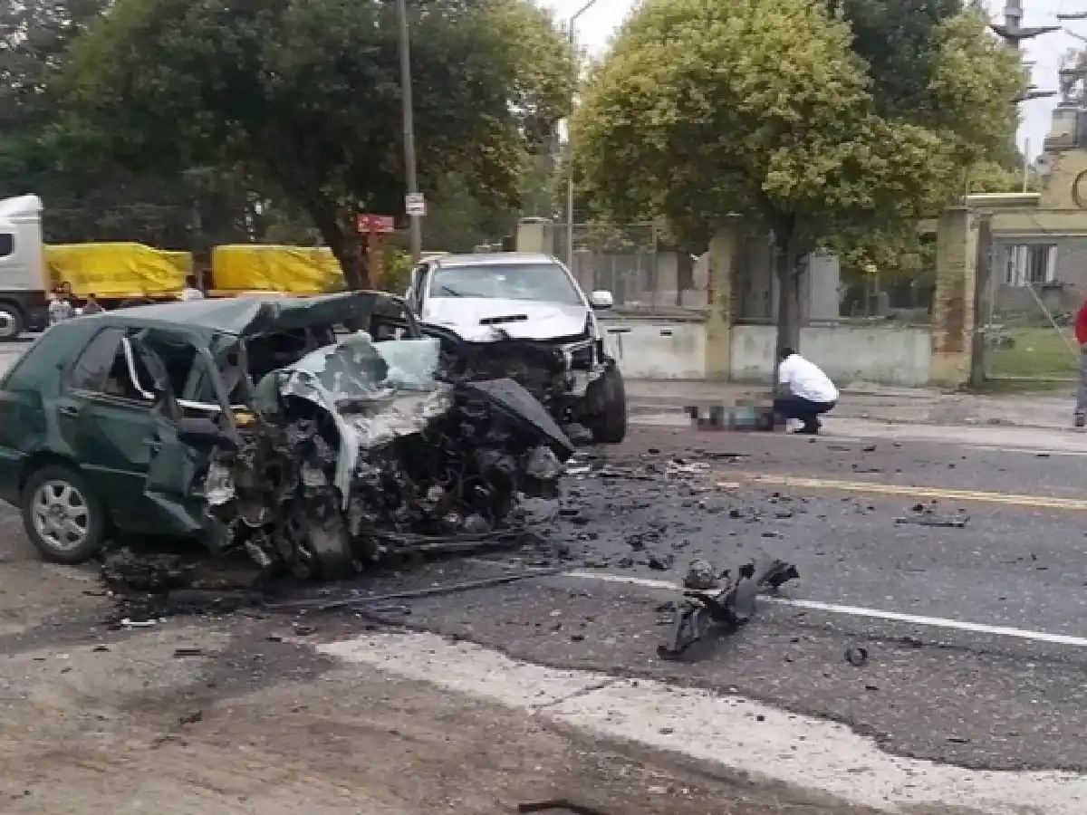 Dos hermanos fallecieron en un accidente en la colectora de Carlos Paz