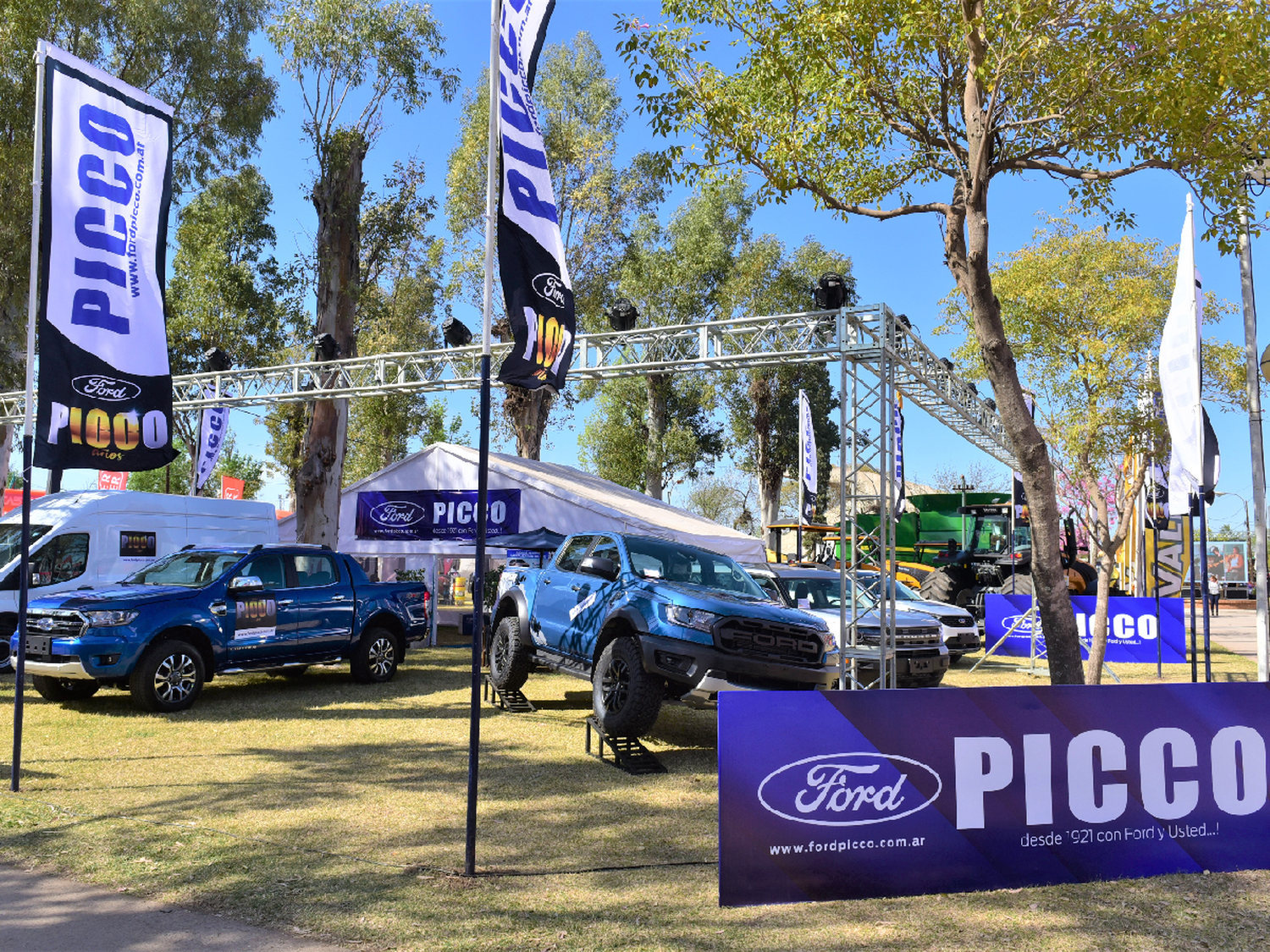 En el stand de Albino Picco e Hijo, toda la fuerza de Ford 