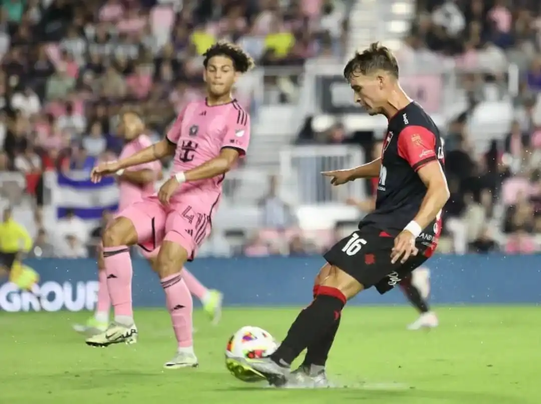 Calderara, el pibe de Crespo que jugó al fútbol con Messi