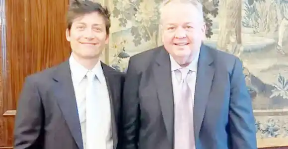 Santiago Caputo recibió a Barry Bennett, estratega de Trump en Casa Rosada