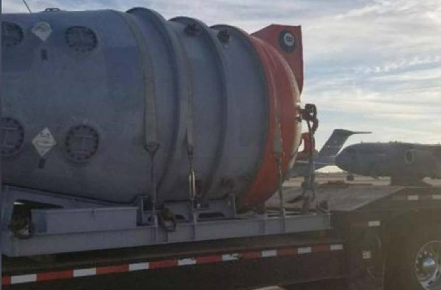 Alistan equipamiento traído desde EEUU para buscar al submarino desaparecido