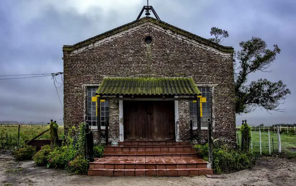 Oficios religiosos en la capilla de Energía