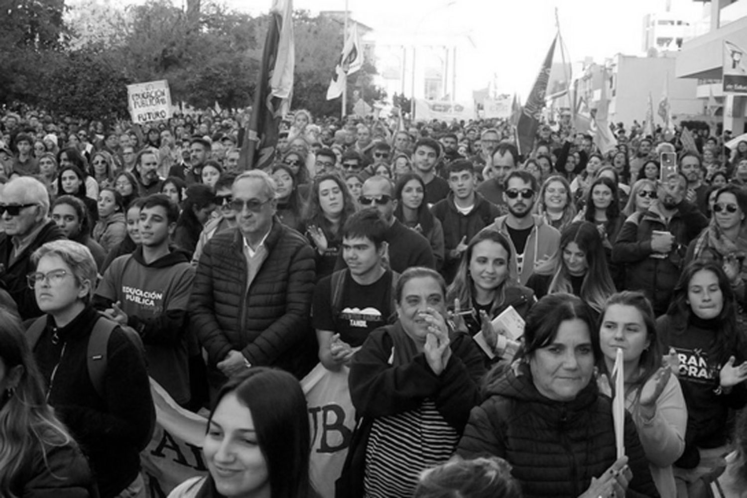 La marcha universitaria, contundente