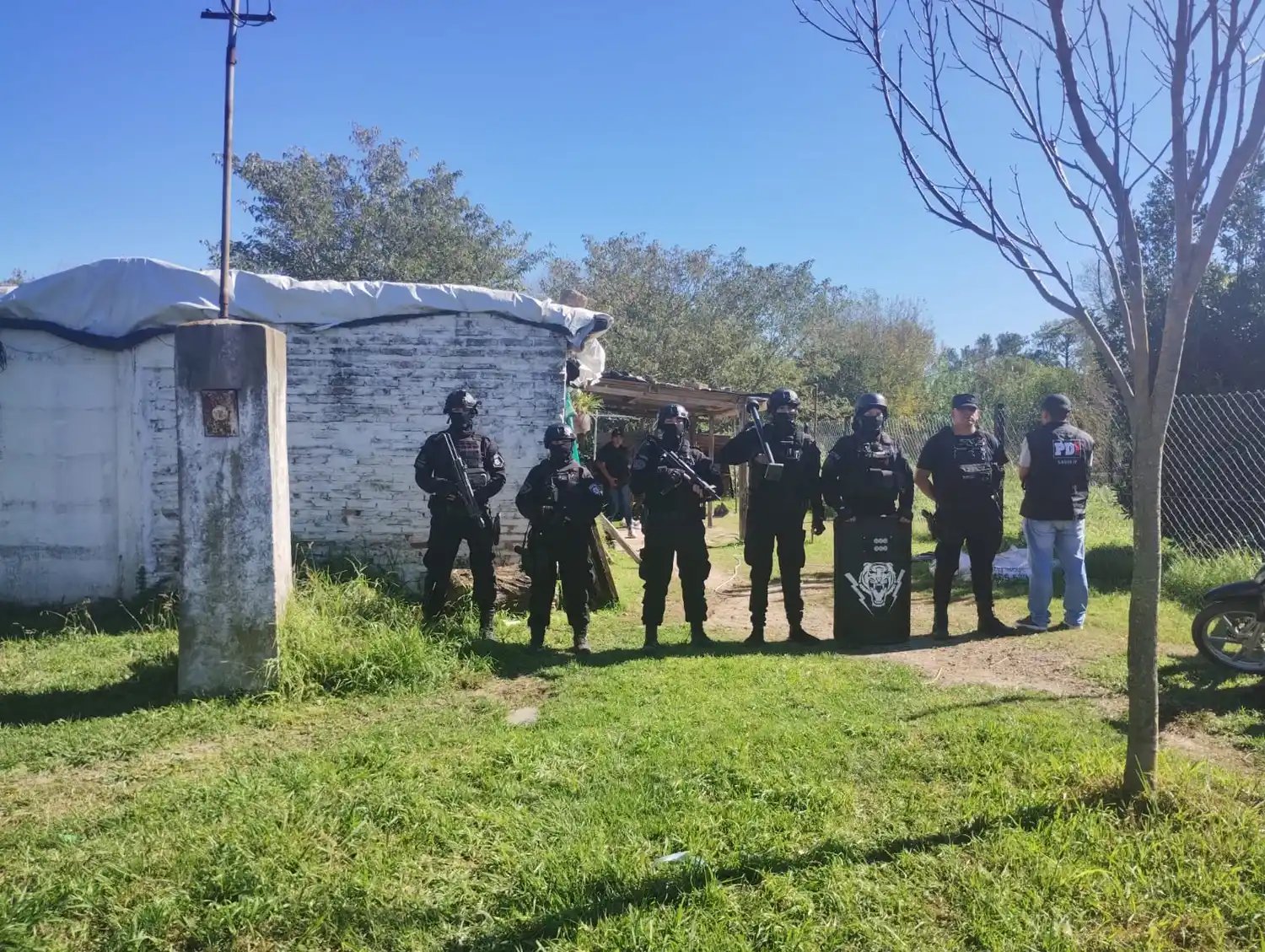 Carreras allanamiento