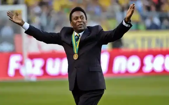 El rey Pelé agradece expresiones de cariño de su fanaticada tras ser operado
