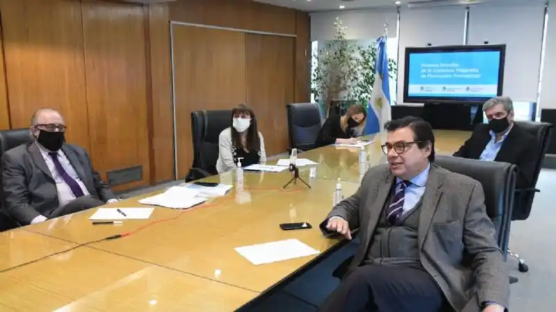 El Consejo del Salario se reúne para fijar un nuevo aumento del piso salarial