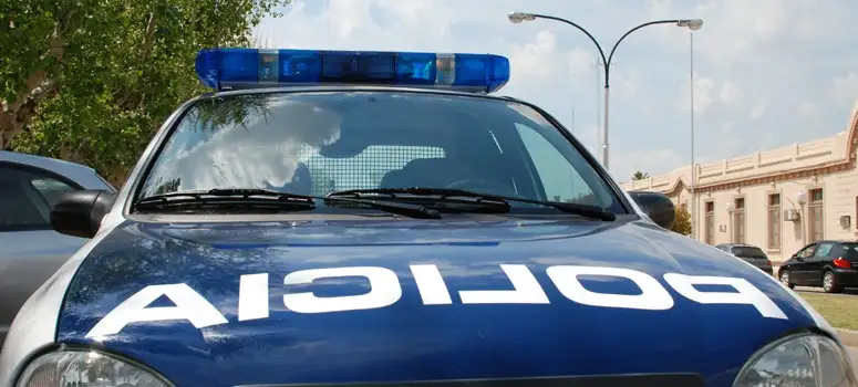 Una feroz balacera en Recreo por una “transa” por drogas terminó con un herido grave