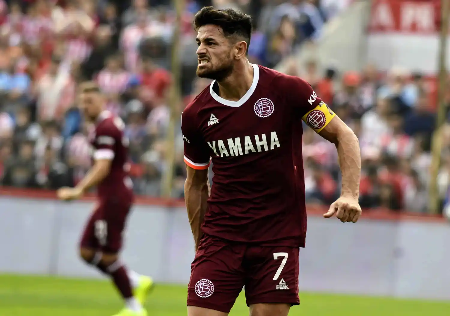 El delantero de Lanús Lautaro Acosta, denunciado nuevamente por violencia de género