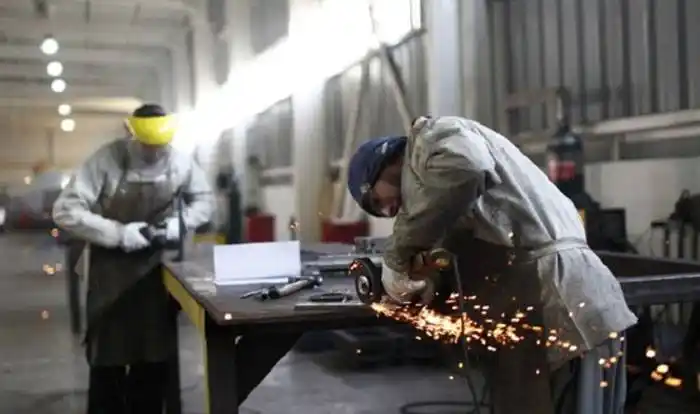 El 50 % de las empresas  industriales tendrá dificultades para pagar el medio aguinaldo 