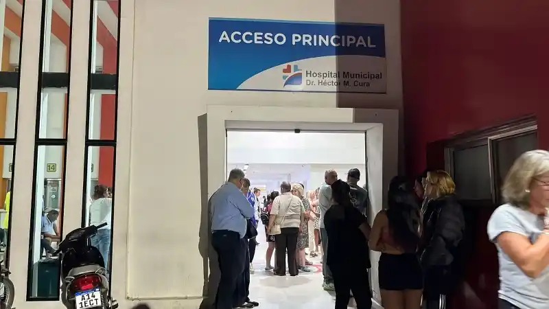 Hay cuatro personas en terapia intensiva.