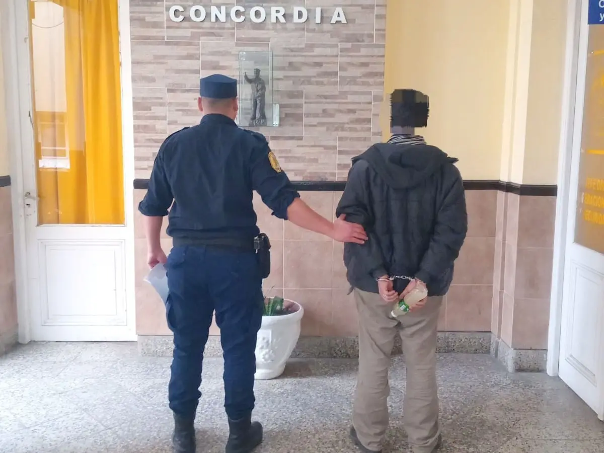 Detenido por amenazas calificadas tras exhibir un arma y fugarse en moto
