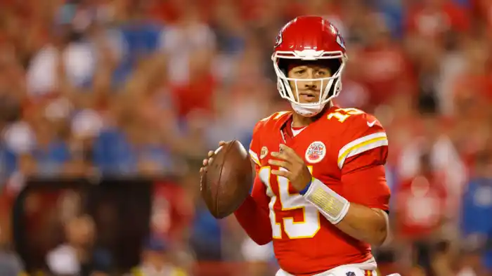 A pesar de tener un abultado salario, existe un jugador que gana más que Patrick Mahomes.