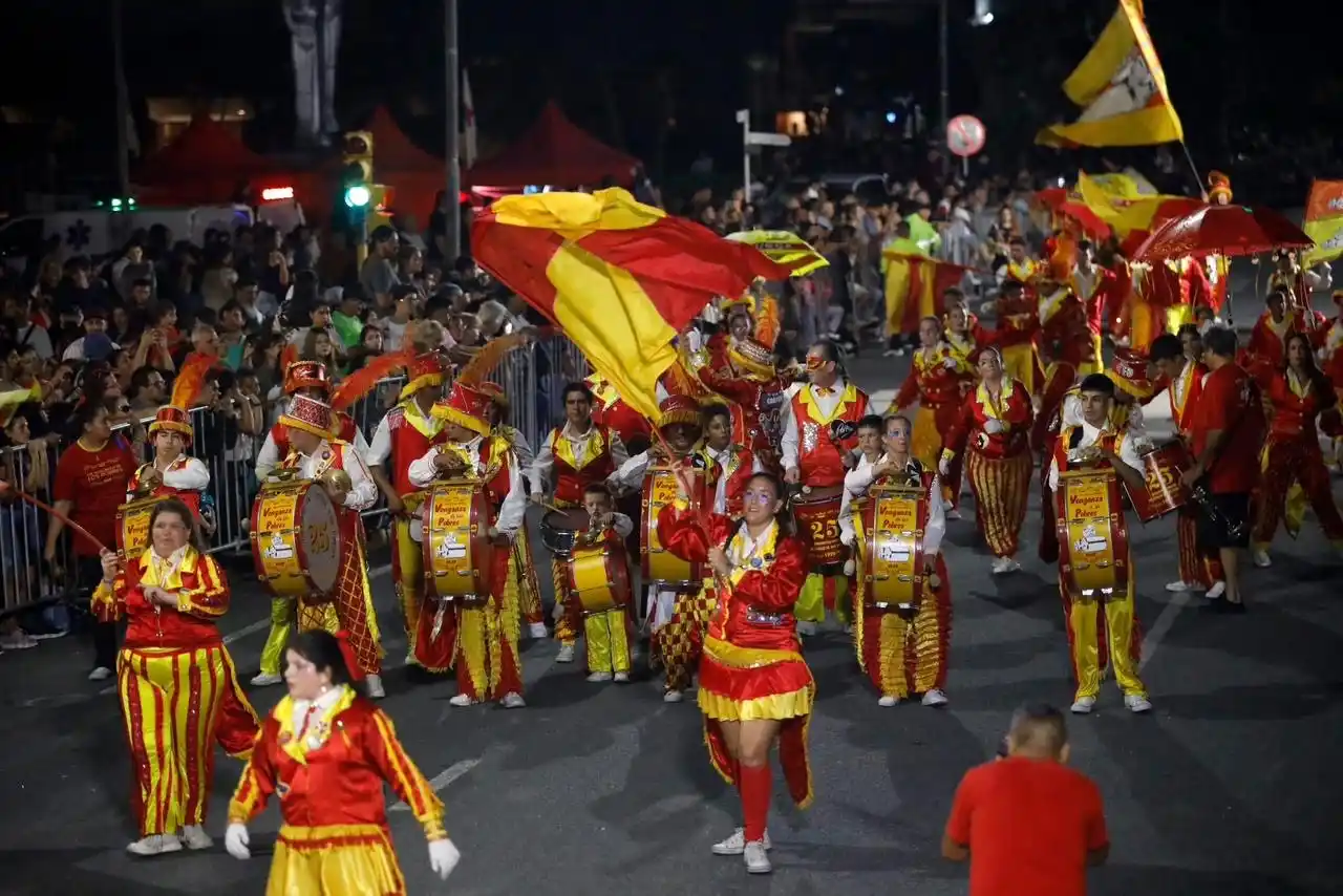 El encuentro murguero será desde las 19:30 sobre la calle colectora, frente a los balnearios 8 y 9.