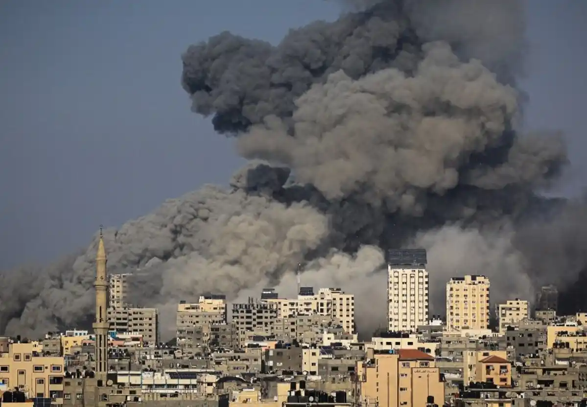 Israel acordó retrasar por ahora la invasión de Gaza para que Estados Unidos pueda enviar rápidamente defensas antimisiles a la región.