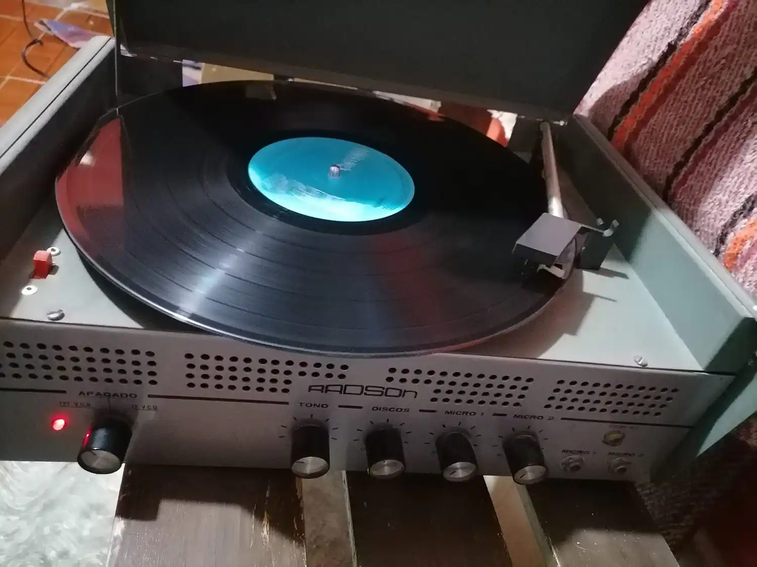 La venta de discos de vinilo en 2021 fue la más alta en los últimos 40 años