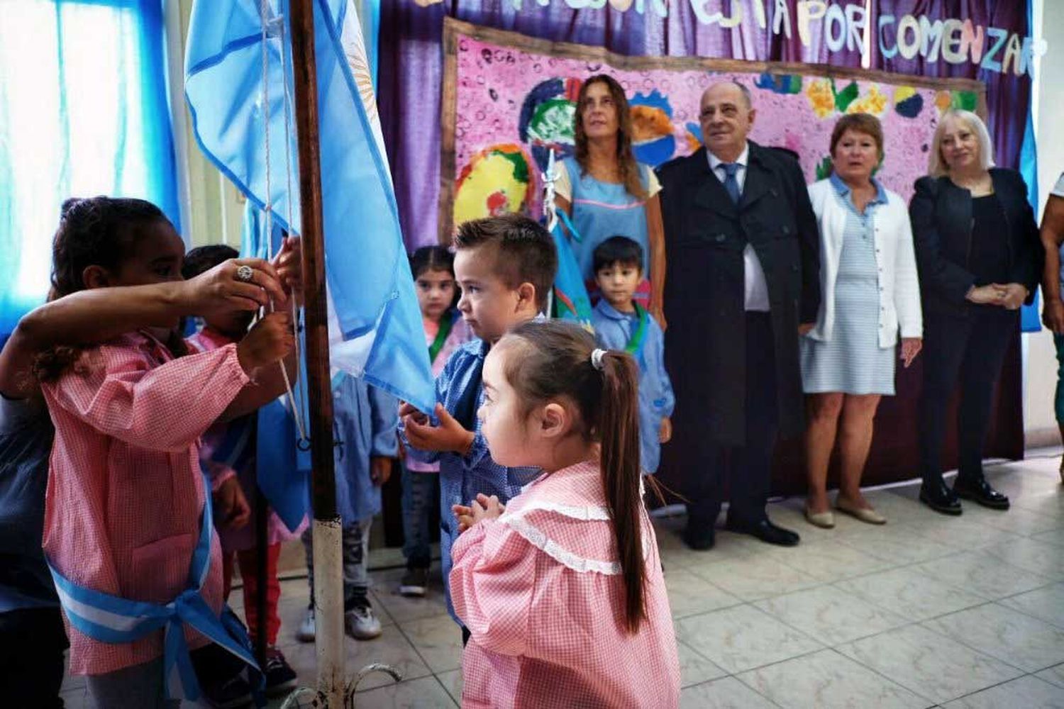 El Intendente abrió el ciclo lectivo: "La función docente es santa"