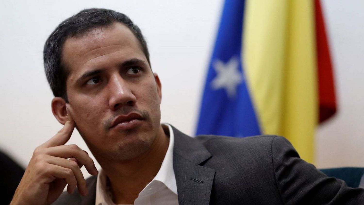 ¡SI NO LO AGARRA EL CHINGO…! Colombia no tardaría en retirar el apoyo a Juan Guaidó ¿Por qué?