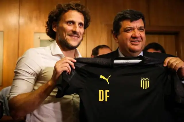 Diego Forlán es el nuevo entrenador de Peñarol de Montevideo
