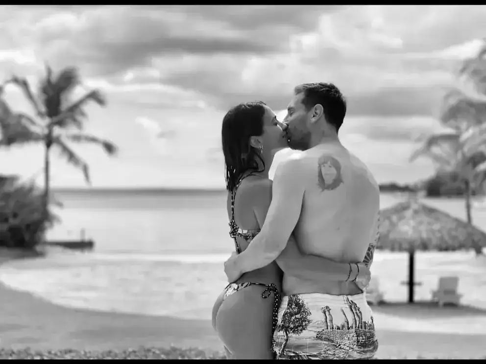 Las emocionantes fotos inéditas que subió Antonela por el cumpleaños de Messi