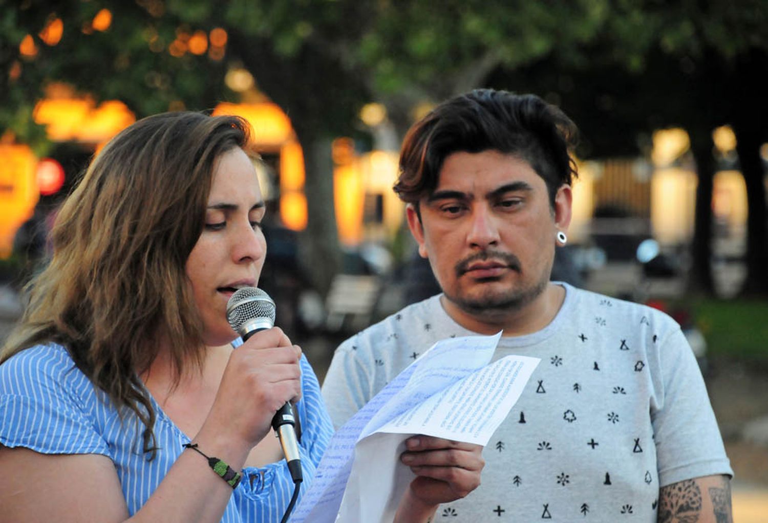 Los padres de la presunta  víctima repudiaron la  movilización de docentes