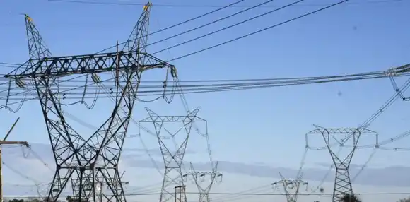 El Gobierno avanza con la privatización de Transener