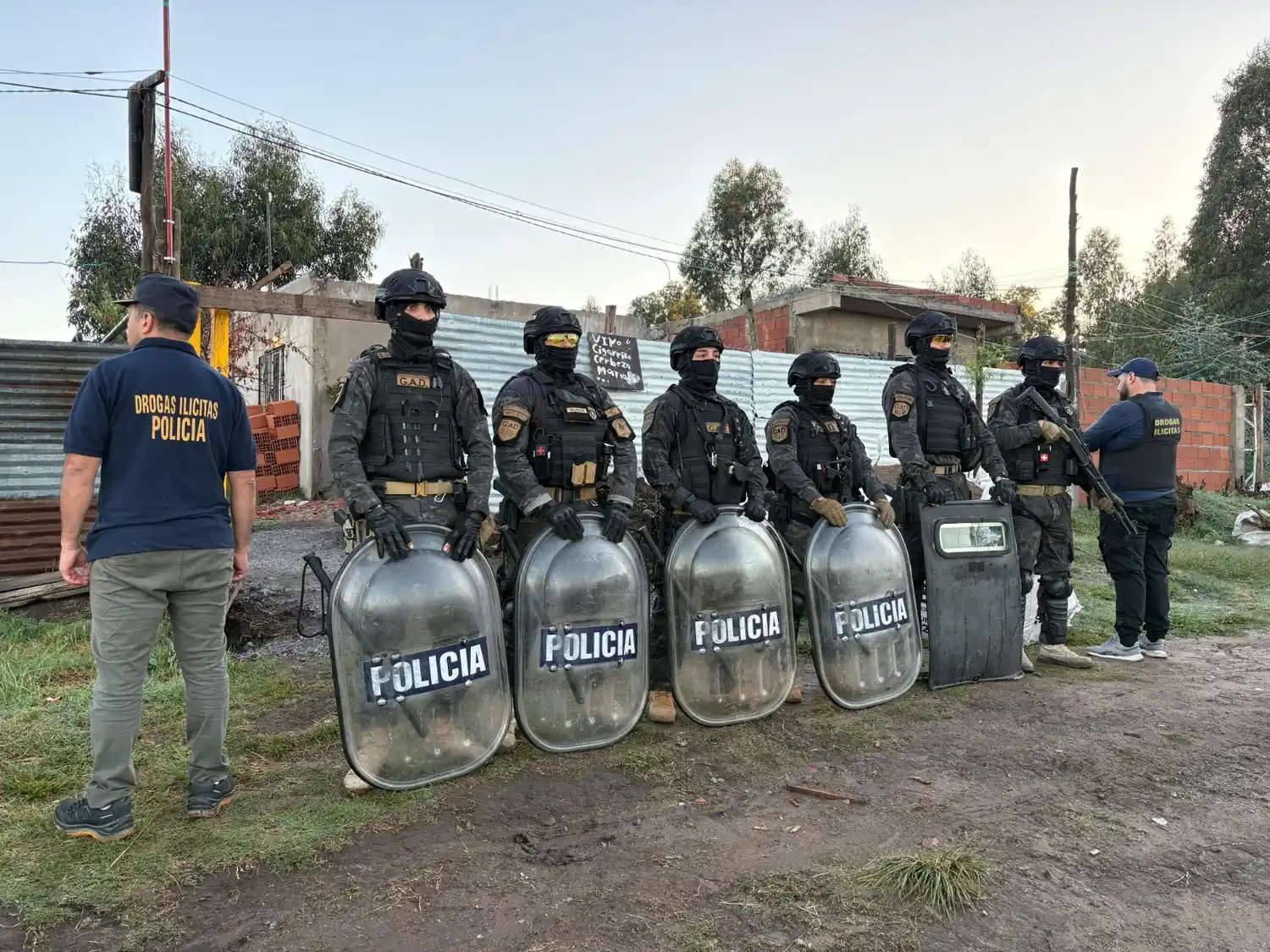 allanamiento toma en La Movediza (1)